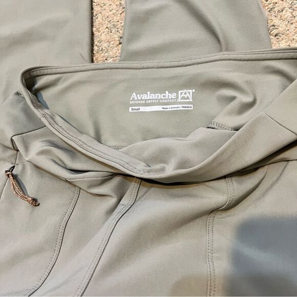 Avalanche Sage Green Hybrid Hiking Leggings / Slim Fit Pants - Picture 11 of 12